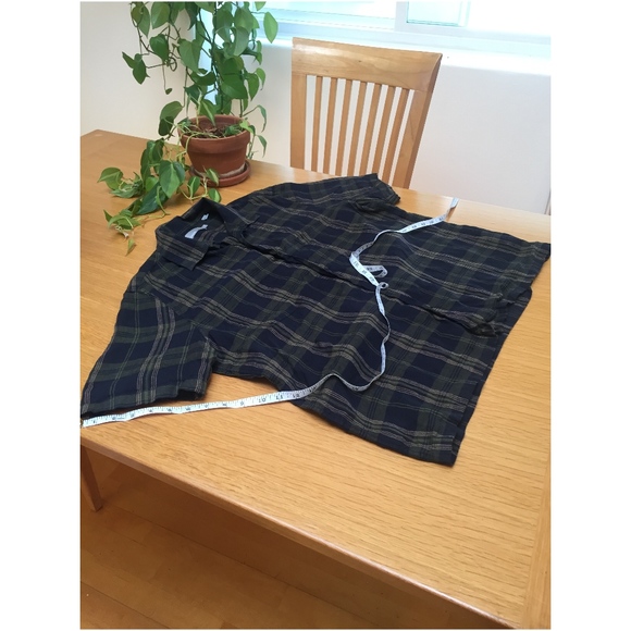 Vince Plaid Button Down Short Sleeve Medium - Picture 6 of 6